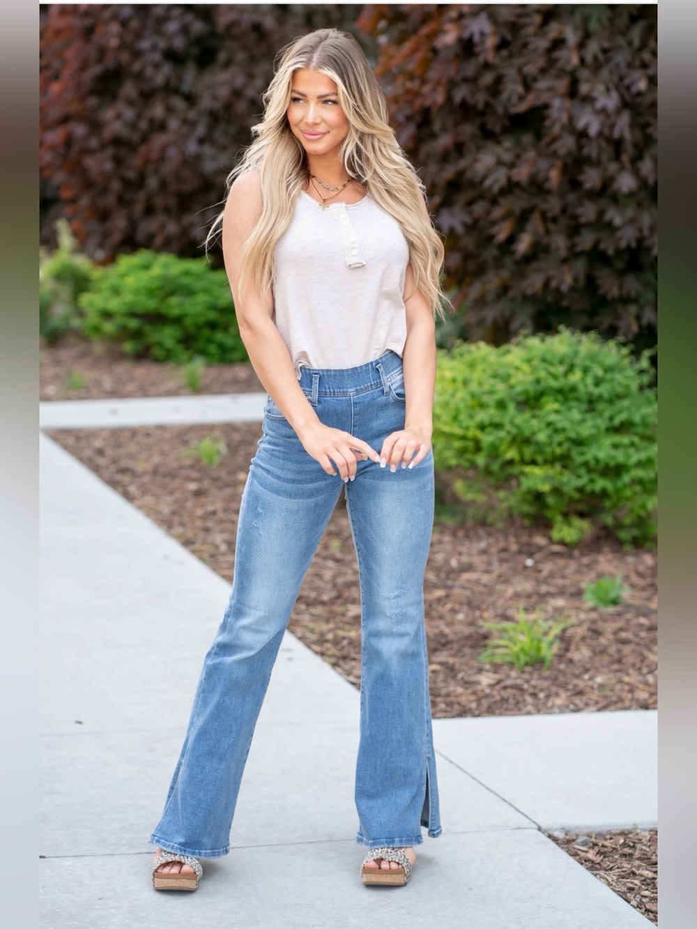 RISEN JEANS ISABELLA HIGH RISE PULL ON FLARE SIZE SMALL RAW HEM